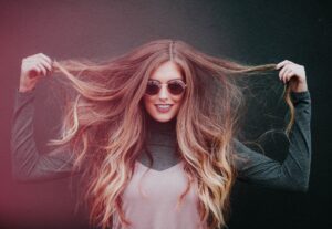 3254Hair Stylist